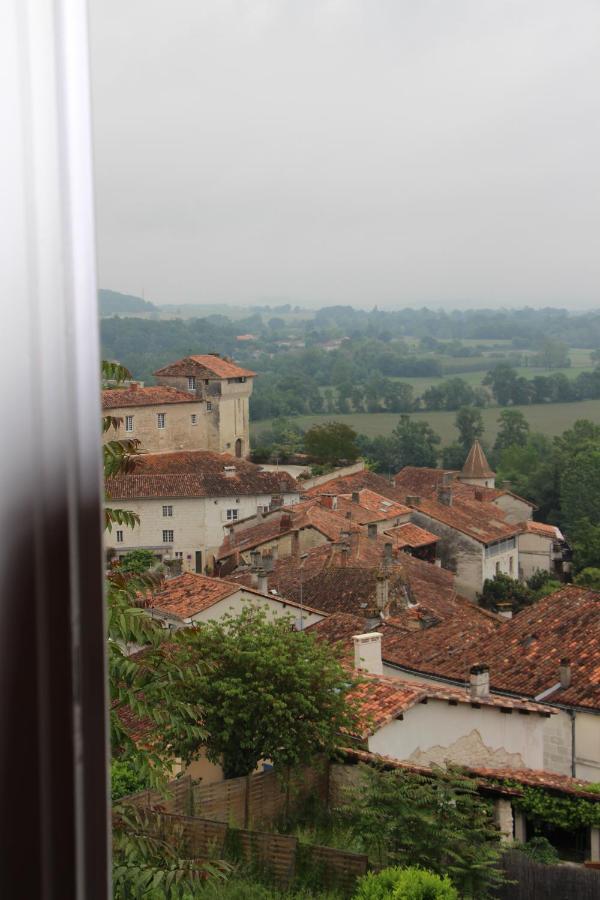 Grange Bleuet Acomodação com café da manhã Aubeterre-sur-Dronne Exterior foto